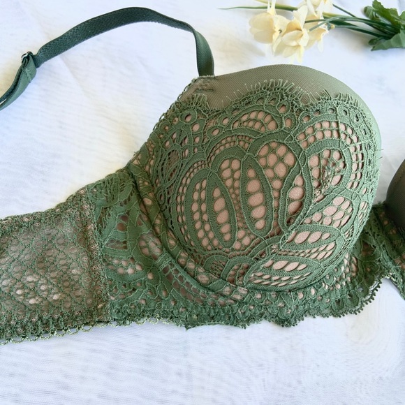 NEW Victoria Secret Dream Angels Lined Demi Bra